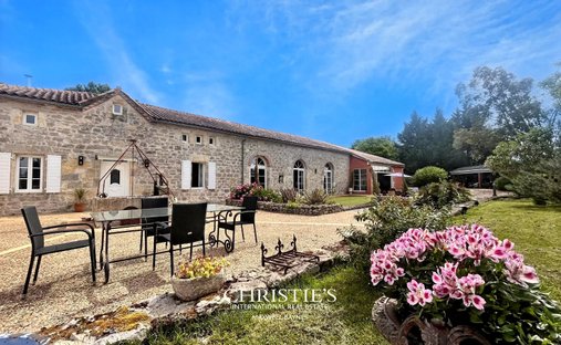 Estate in Prayssas, Nouvelle-Aquitaine, France 1