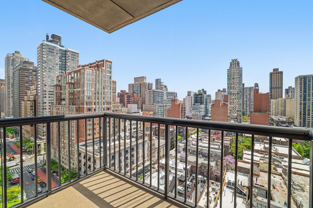 Condo in New York, New York, United States 3 - 17902583