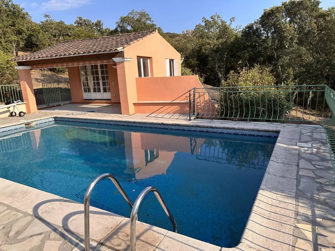 Villa in La Môle, Provence-Alpes-Côte d'Azur, France 4 - 17902571