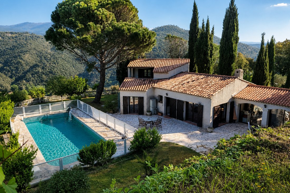 Villa in Auribeau-sur-Siagne, Provence-Alpes-Côte d'Azur, France 1 - 17902297