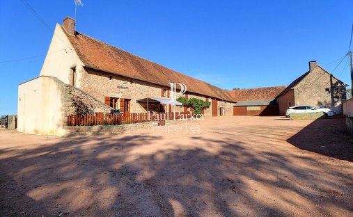 Villa in Saint-Martin-de-Salencey, Bourgogne – Franche-Comté, France 1