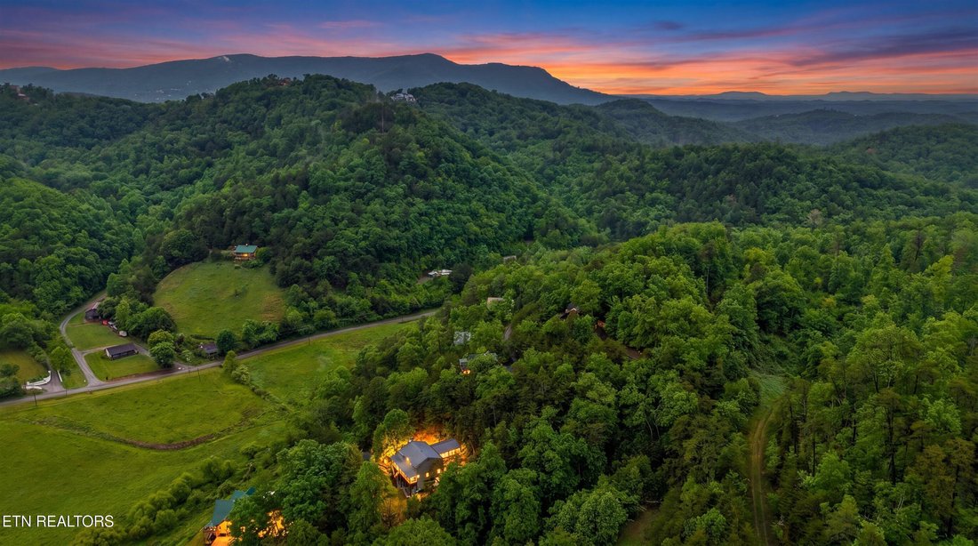 House in Sevierville, Tennessee, United States 2 - 17902926