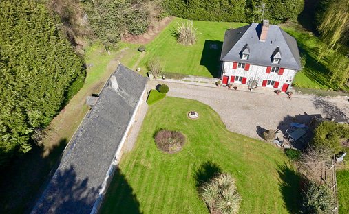 Villa in Pont-l'Évêque, Normandy, France 1