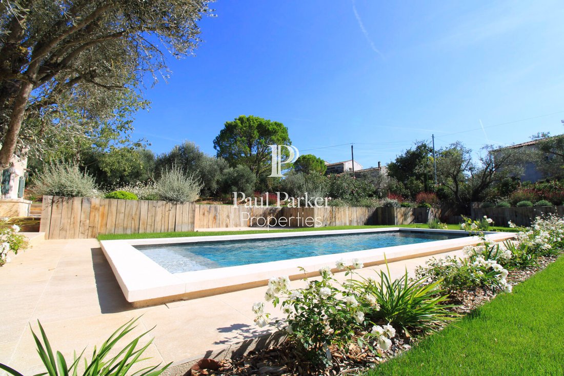 Villa in Fontvieille, Provence-Alpes-Côte d'Azur, France 2 - 17902345
