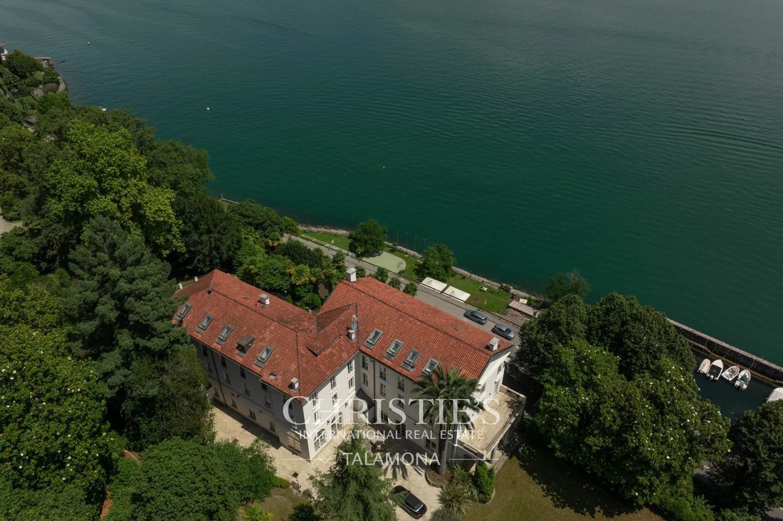 Villa in Belgirate, Piedmont, Italy 3 - 15362468
