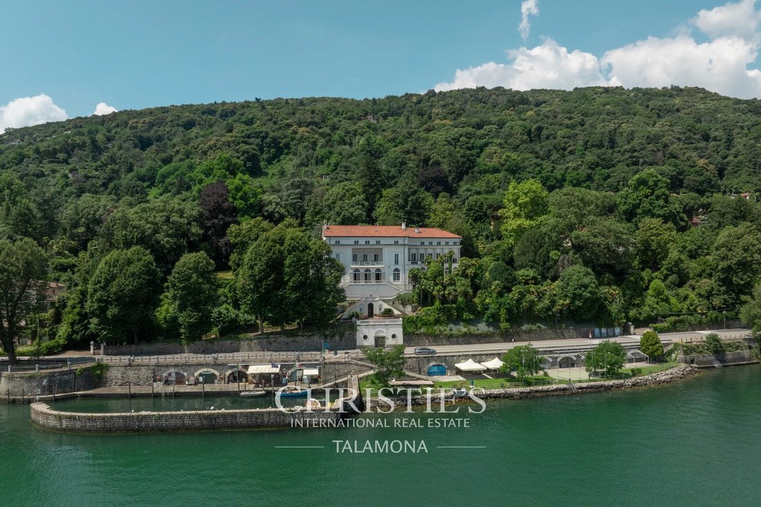 Villa in Belgirate, Piedmont, Italy 1 - 15362468