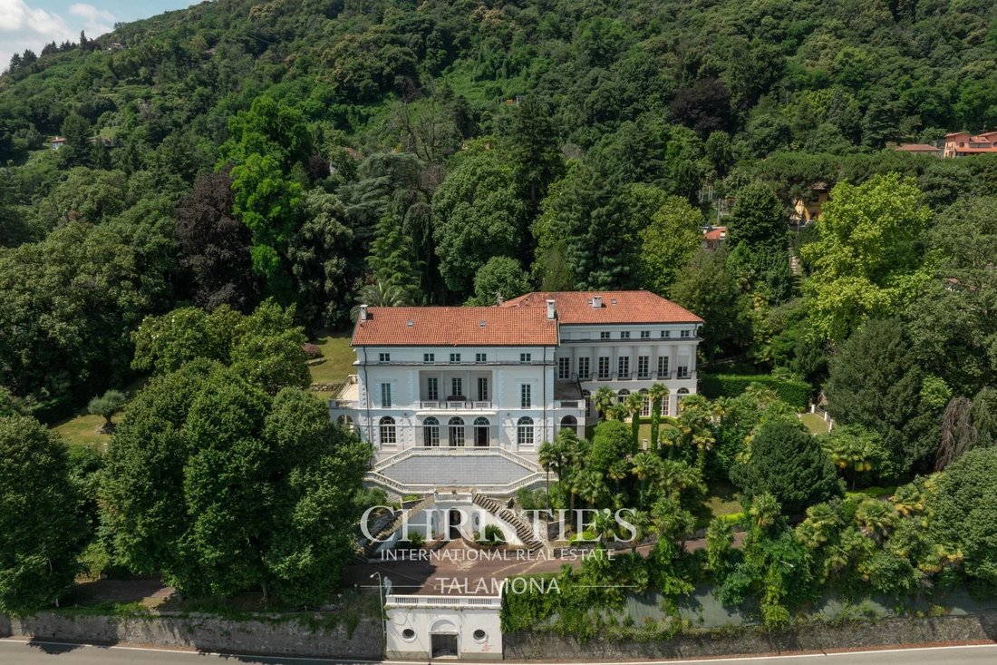 Villa in Belgirate, Piedmont, Italy 1 - 15362468