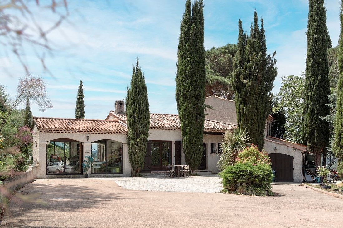 Villa in Auribeau-sur-Siagne, Provence-Alpes-Côte d'Azur, France 4 - 17902297
