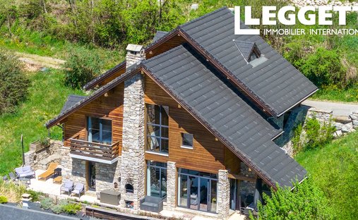 Chalet in Vaujany, Auvergne-Rhône-Alpes, France 1