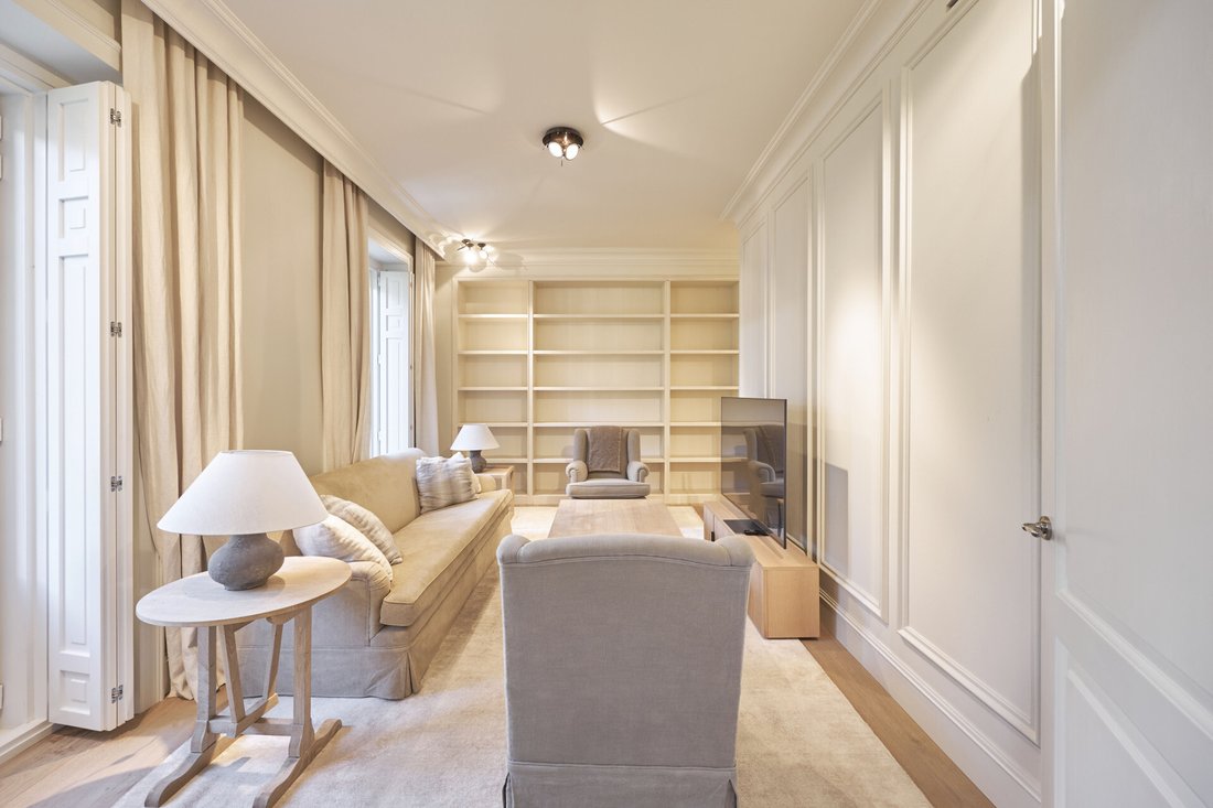 Apartment in Barrio Salamanca, Madrid, Spain 2 - 17902831