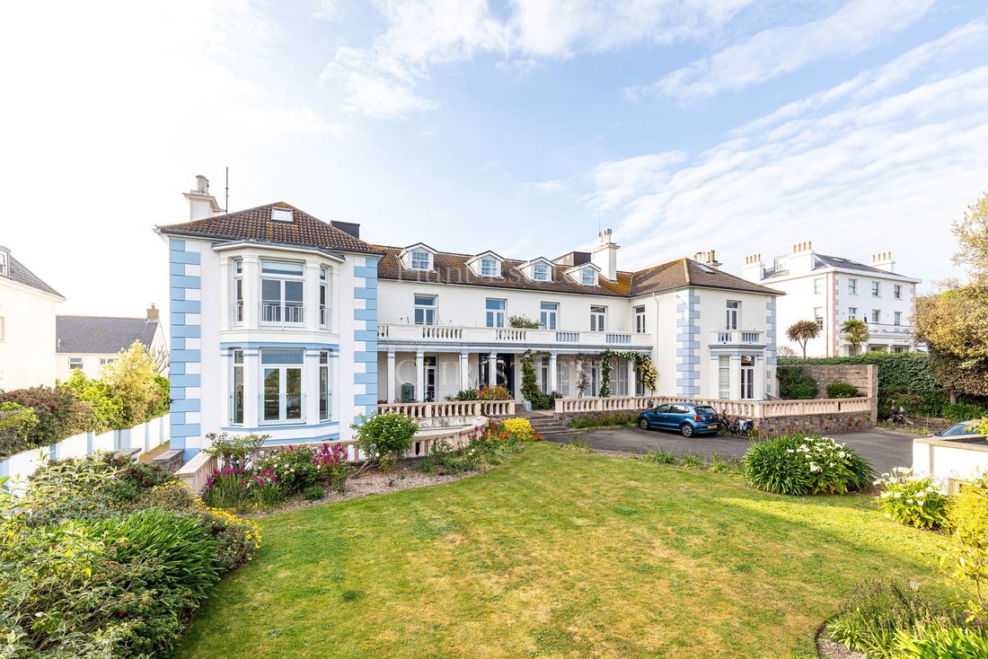 Apartment in Jersey, St Lawrence, Jersey 2 - 17903146