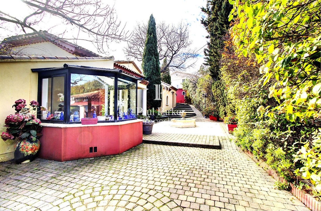 Villa in Le Faron-Fort-Rouge, Toulon, France 2 - 17902477