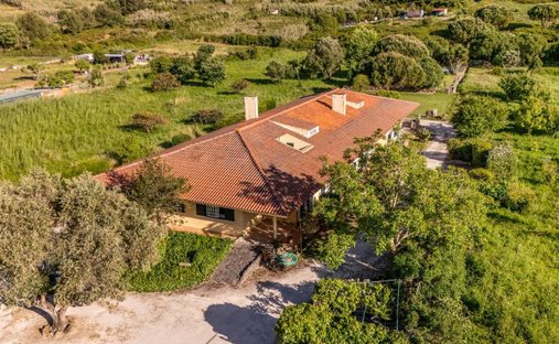 Country House in Colares, Lisbon, Portugal 1