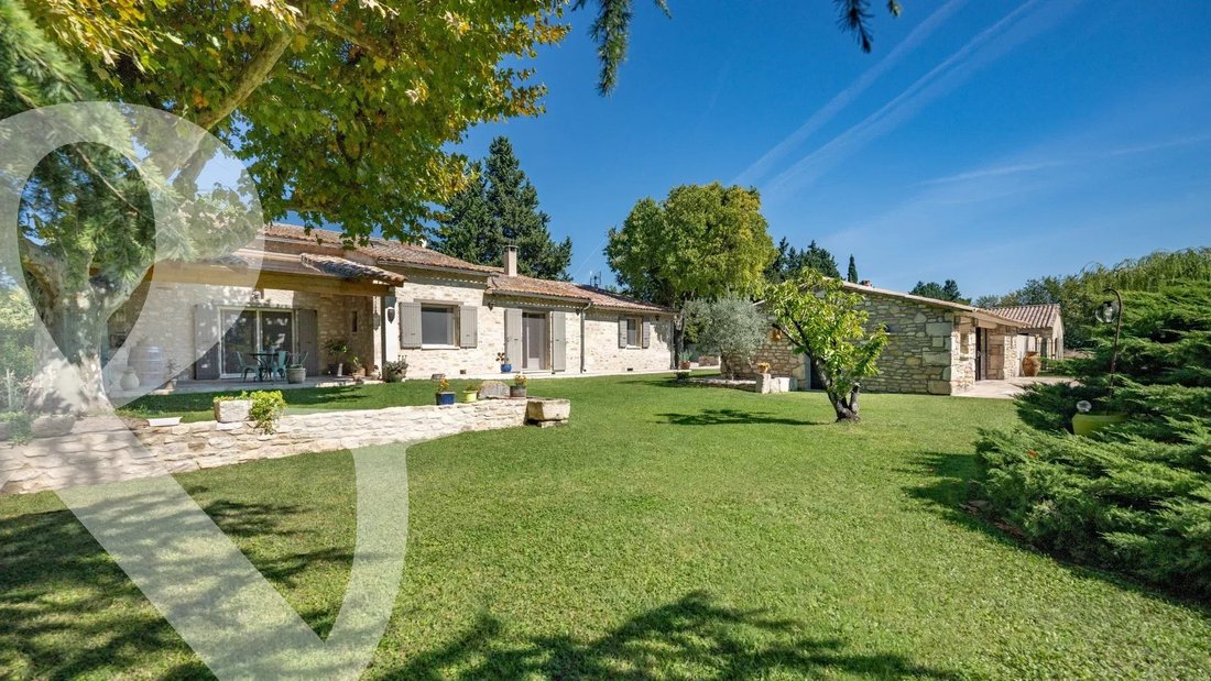 House in Mollégès, Provence-Alpes-Côte d'Azur, France 5 - 17902631