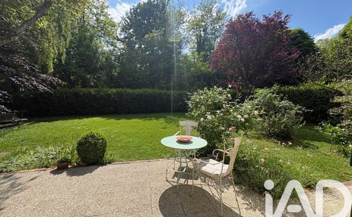 House in Vieux Village-Murs du Parc, Marolles-en-Brie, France 1