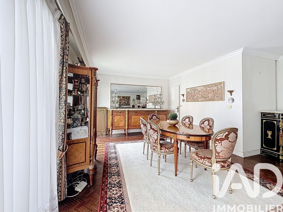 Apartment in Montreuil, Versailles, France 5 - 17903545