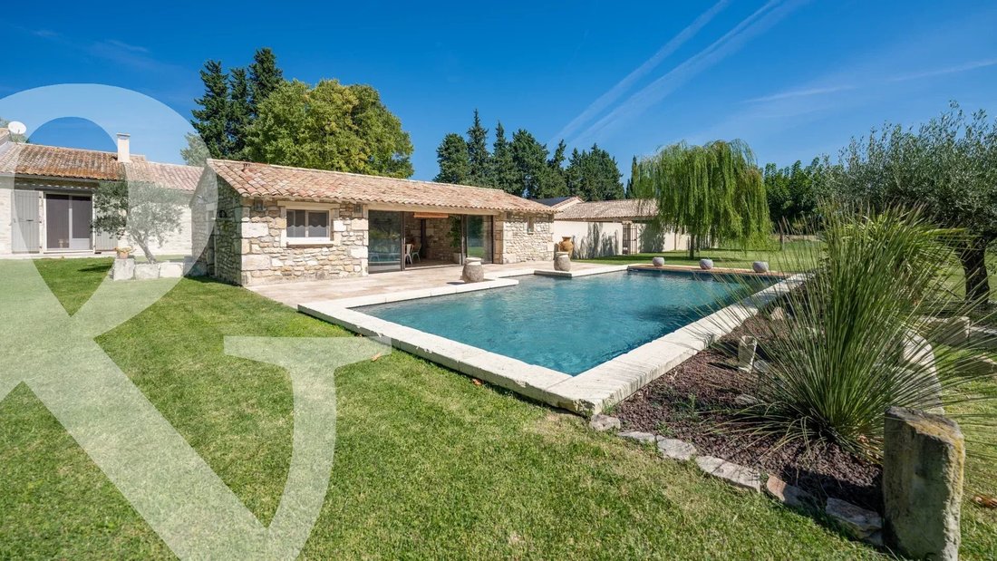 House in Mollégès, Provence-Alpes-Côte d'Azur, France 4 - 17902631