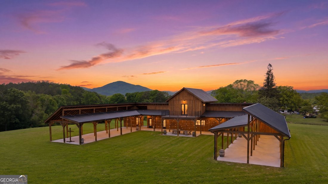 Farm Ranch in Clarkesville, Georgia, United States 1 - 17902991