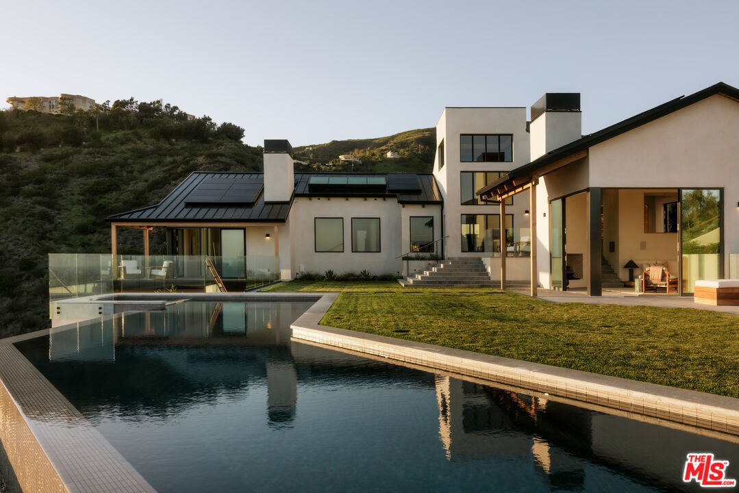 House in Malibu, California, United States 4 - 17902996