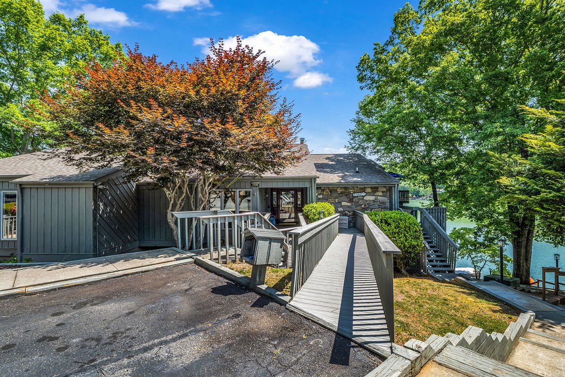 House in Lake Lure, North Carolina, United States 5 - 17902258