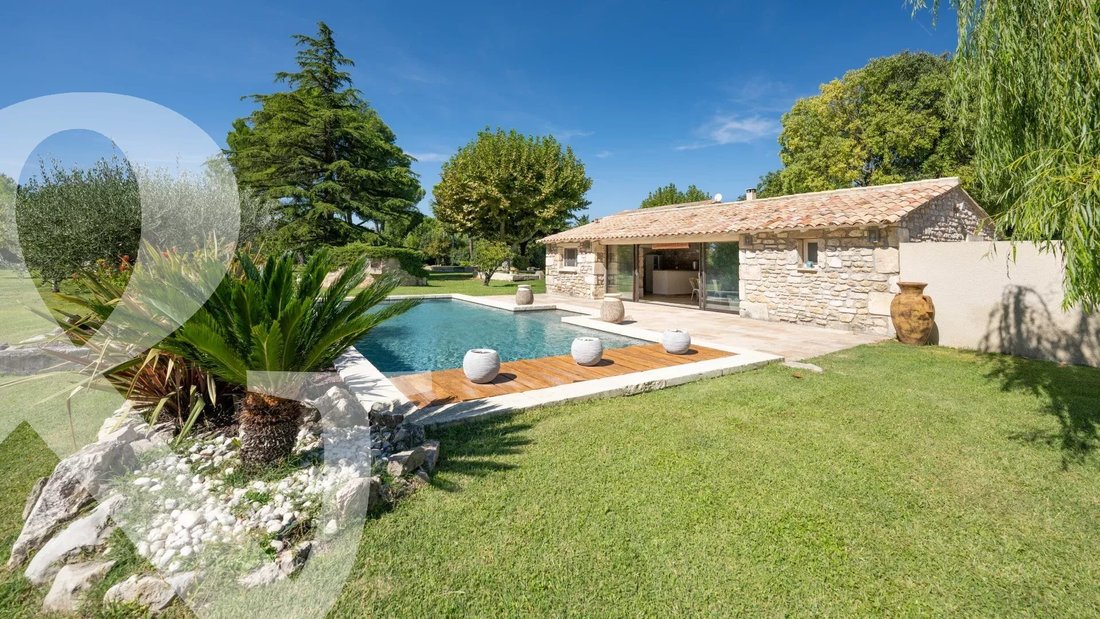 House in Mollégès, Provence-Alpes-Côte d'Azur, France 3 - 17902631