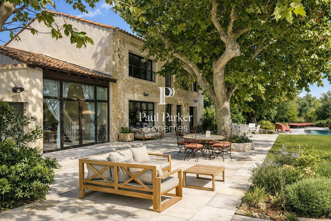 Villa in Saint-Rémy-de-Provence, Provence-Alpes-Côte d'Azur, France 2 - 17902360