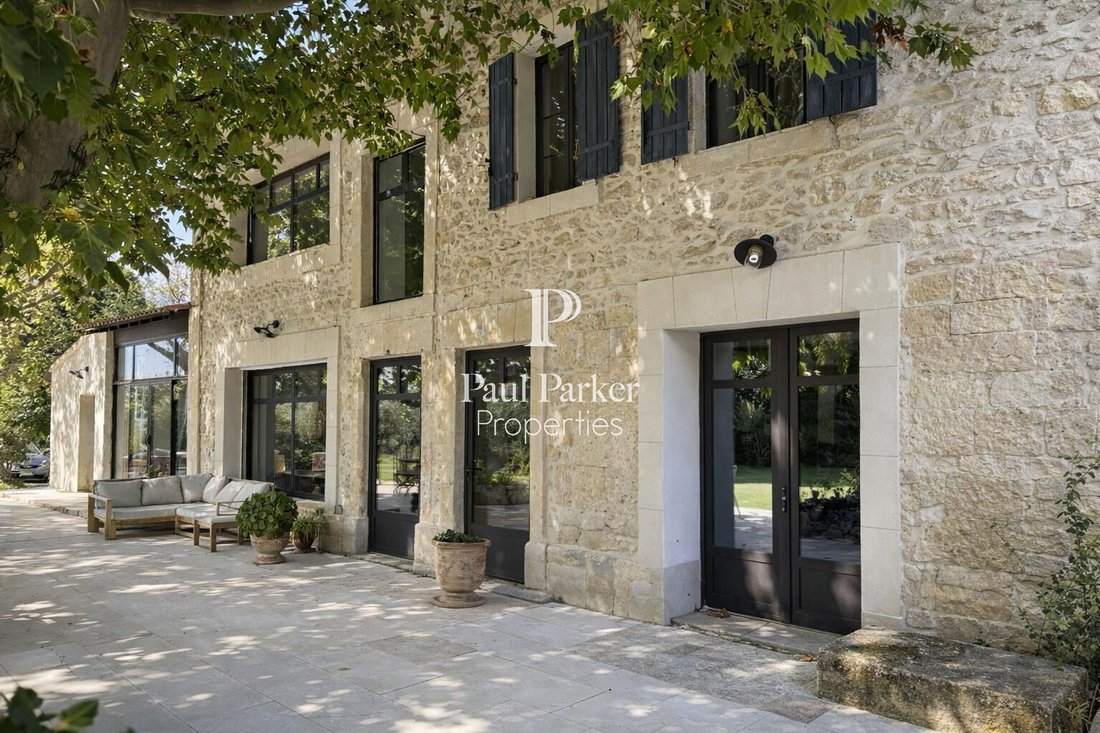 Villa in Saint-Rémy-de-Provence, Provence-Alpes-Côte d'Azur, France 1 - 17902360