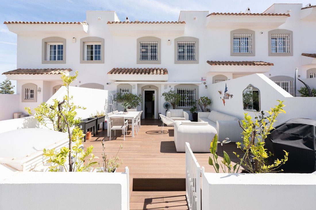 Maison de ville à Nueva Andalucia, Marbella, Espagne 2 - 17902335
