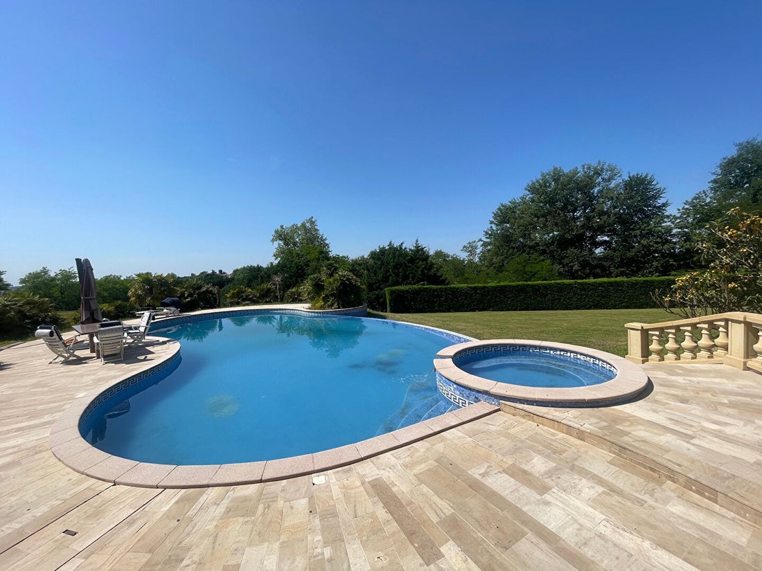 Villa in Yzosse, Nouvelle-Aquitaine, France 2 - 17902372