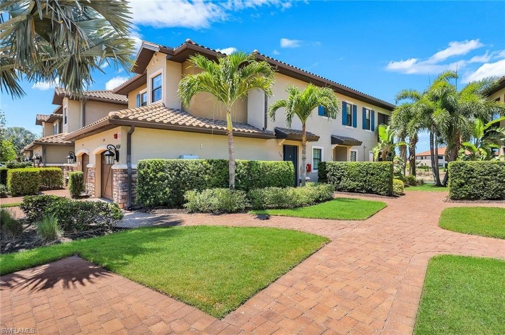Condo in Naples, Florida, United States 3 - 17902886