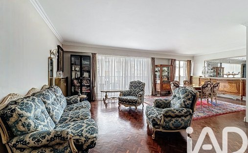 Apartment in Montreuil, Versailles, France 1
