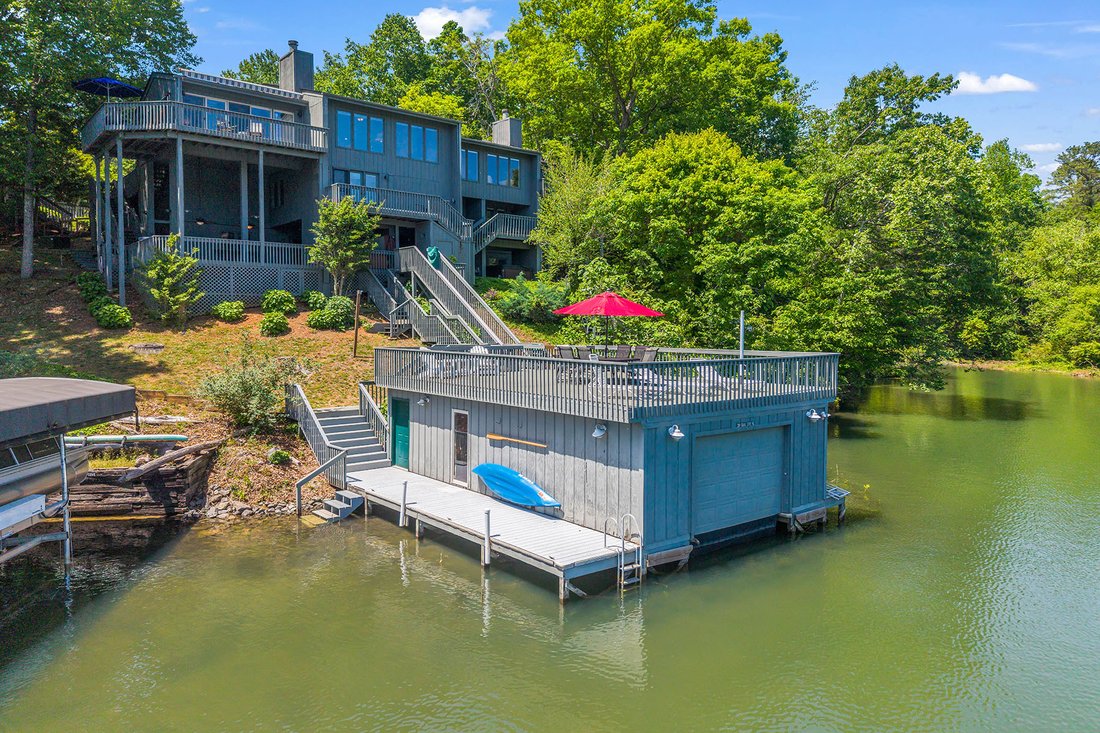 House in Lake Lure, North Carolina, United States 1 - 17902258
