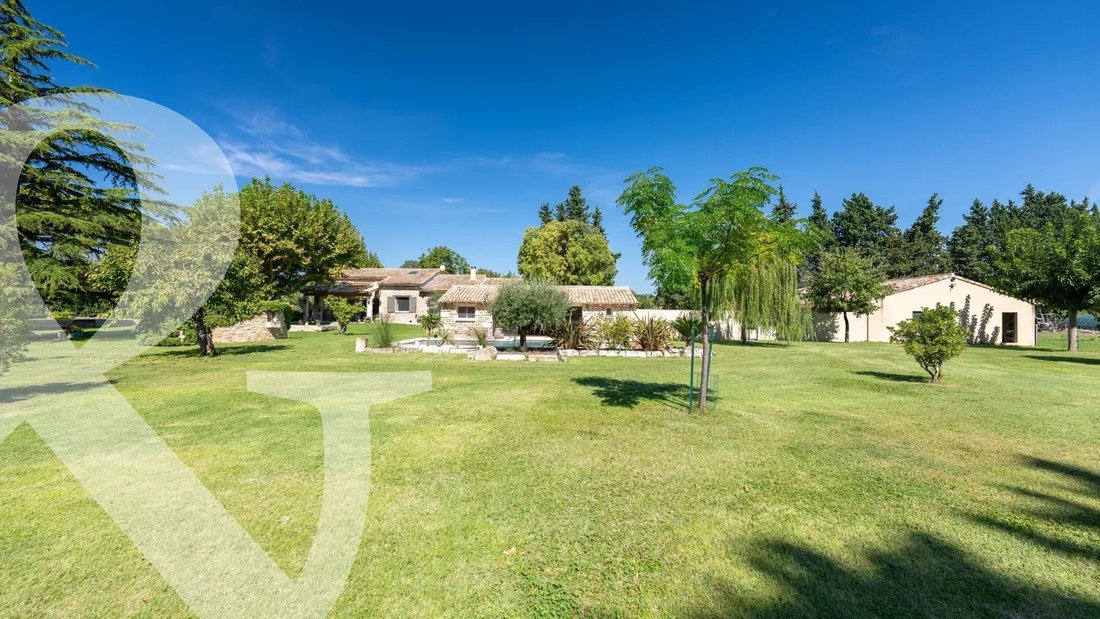 House in Mollégès, Provence-Alpes-Côte d'Azur, France 2 - 17902631