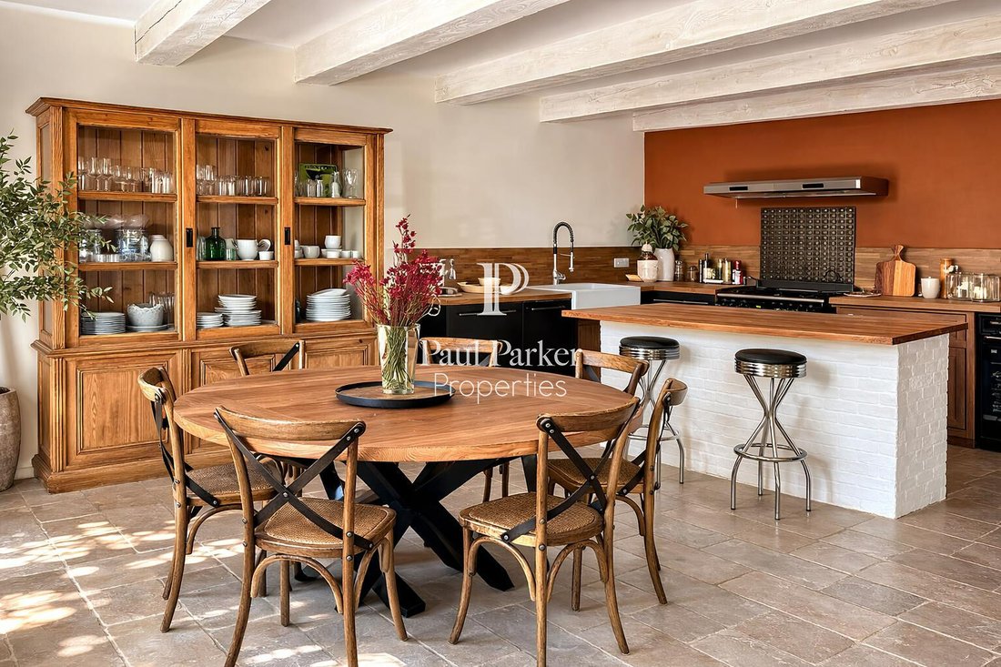 Villa in Saint-Rémy-de-Provence, Provence-Alpes-Côte d'Azur, France 3 - 17902360