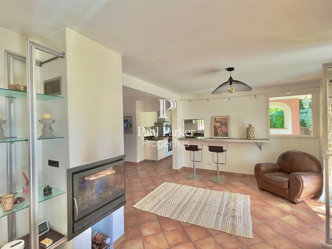 Villa in Mazenod-Bellevue-Saint Donat-Banon, Aix-en-Provence, France 5 - 17902520