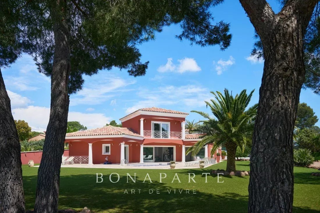 Villa in Exterieurs, Frejus, France 1 - 17357998
