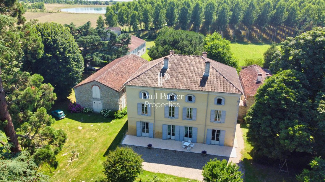 Chateau in École Paul Bert-Lycée Bernard Palissy, Agen, France 3 - 17902420