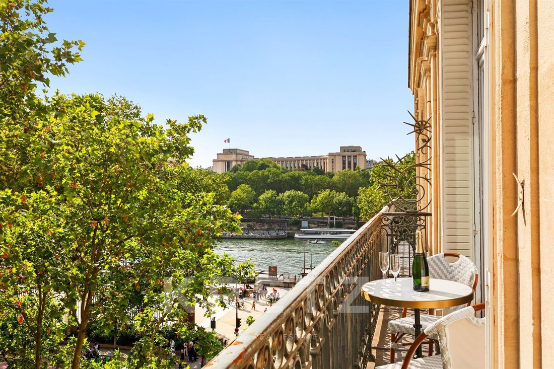 Apartment in Gros Caillou, Paris 7e Arrondissement, Paris 4 - 17902623