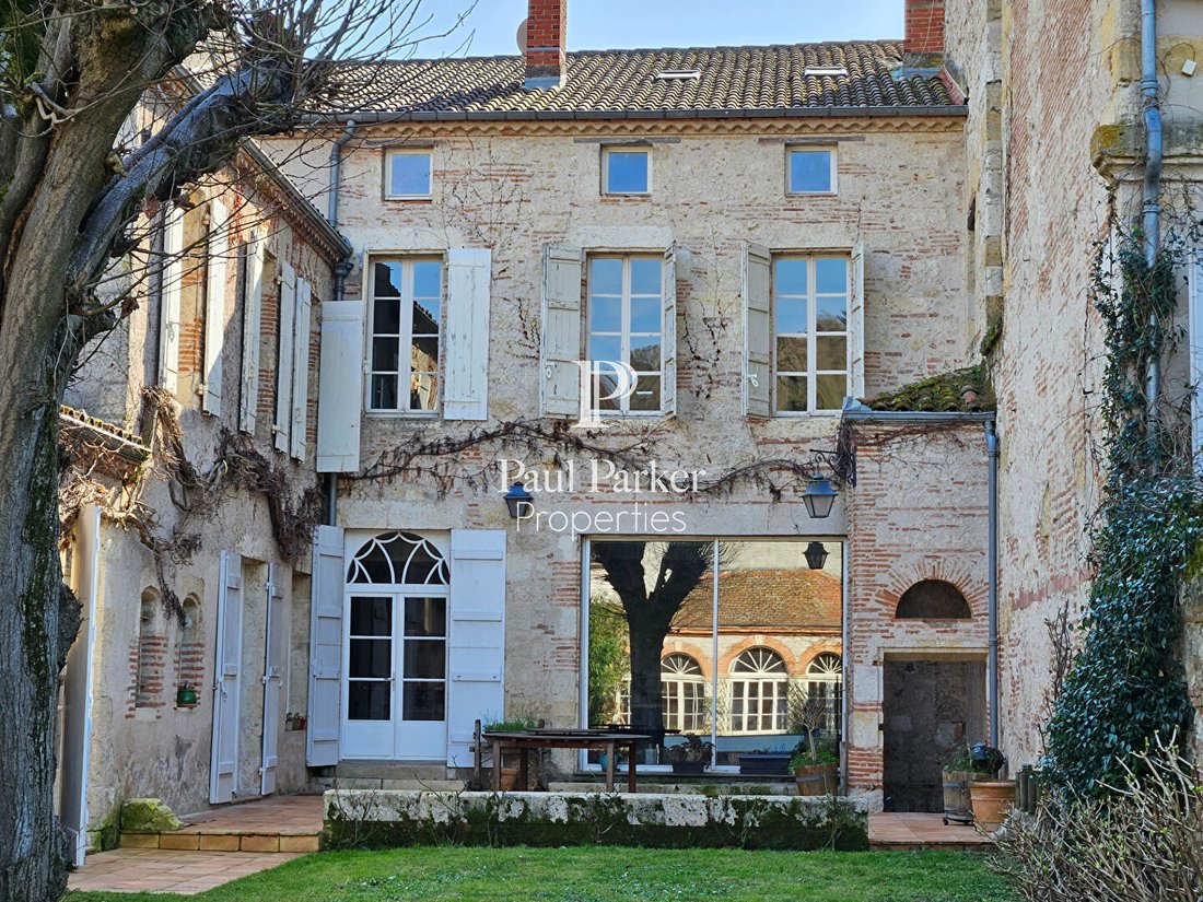 Villa in École Paul Bert-Lycée Bernard Palissy, Agen, France 1 - 17902375