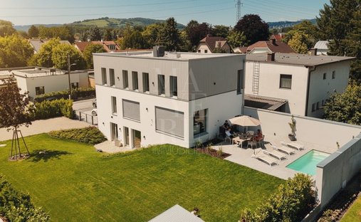 Villa in Langenzersdorf, Lower Austria, Austria 1