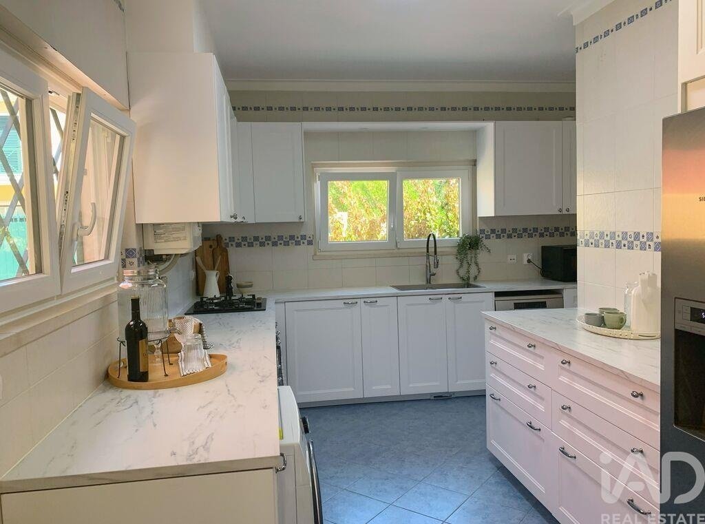 Townhouse in Cascais e Estoril, Lisbon, Portugal 4 - 17903202