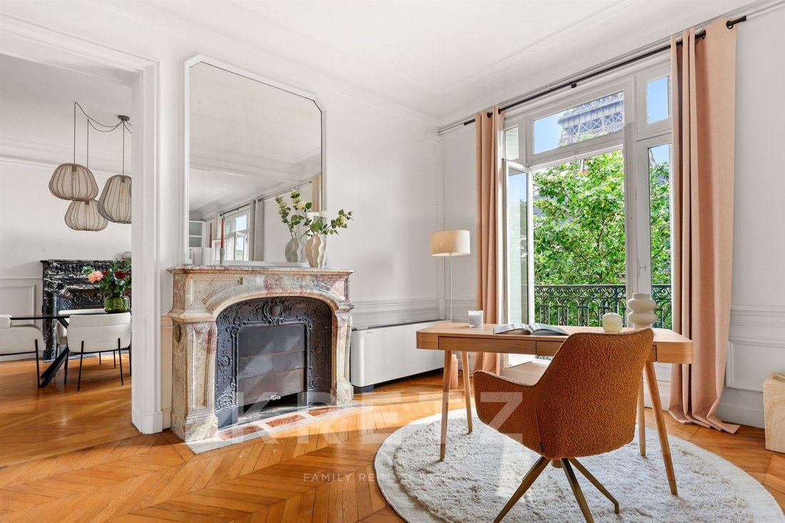 Apartment in Gros Caillou, Paris 7e Arrondissement, Paris 5 - 17902623