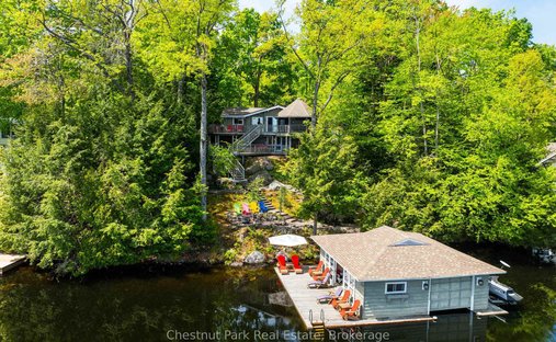 House in Port Sandfield, Ontario, Canada 1