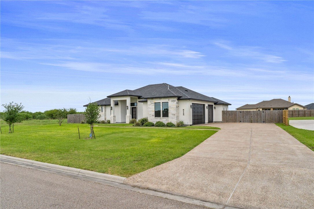 House in Corpus Christi, Texas, United States 2 - 17903097