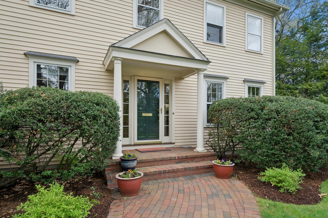 House in Lexington, Massachusetts, United States 3 - 17903225