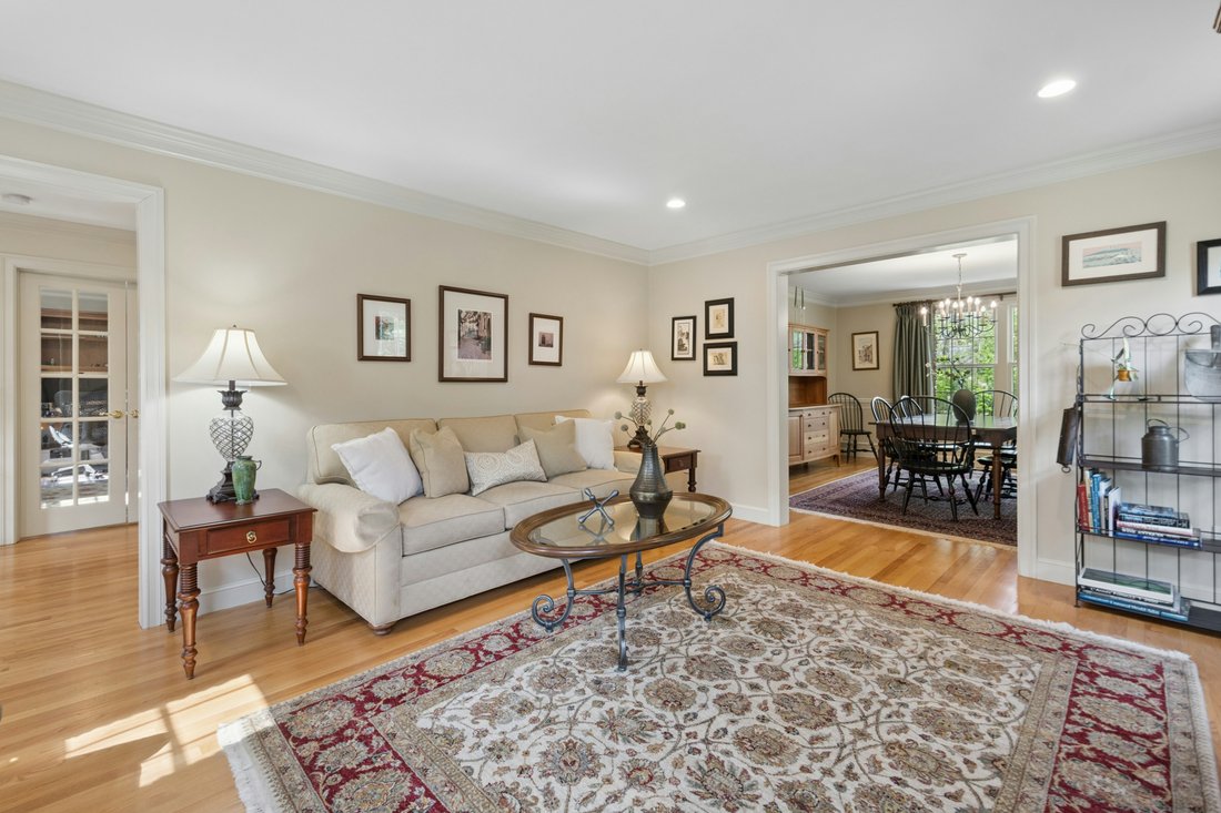 House in Lexington, Massachusetts, United States 5 - 17903225