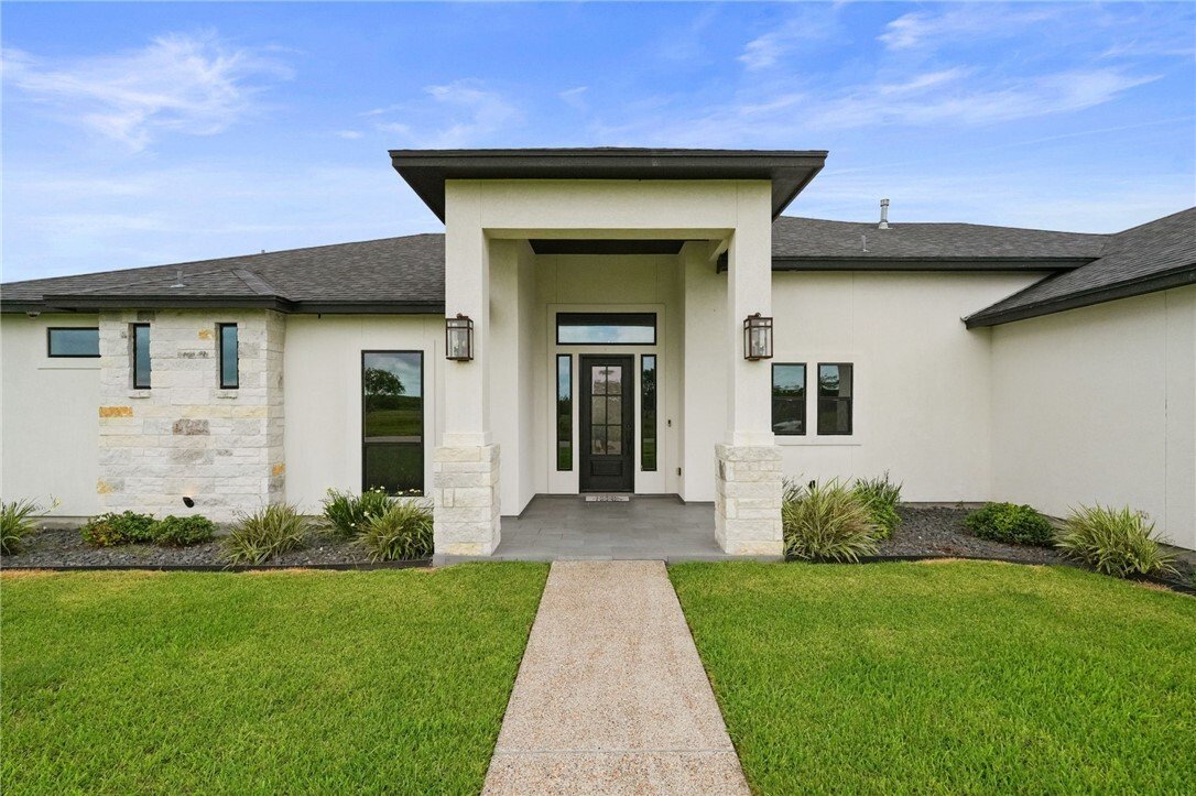 House in Corpus Christi, Texas, United States 3 - 17903097