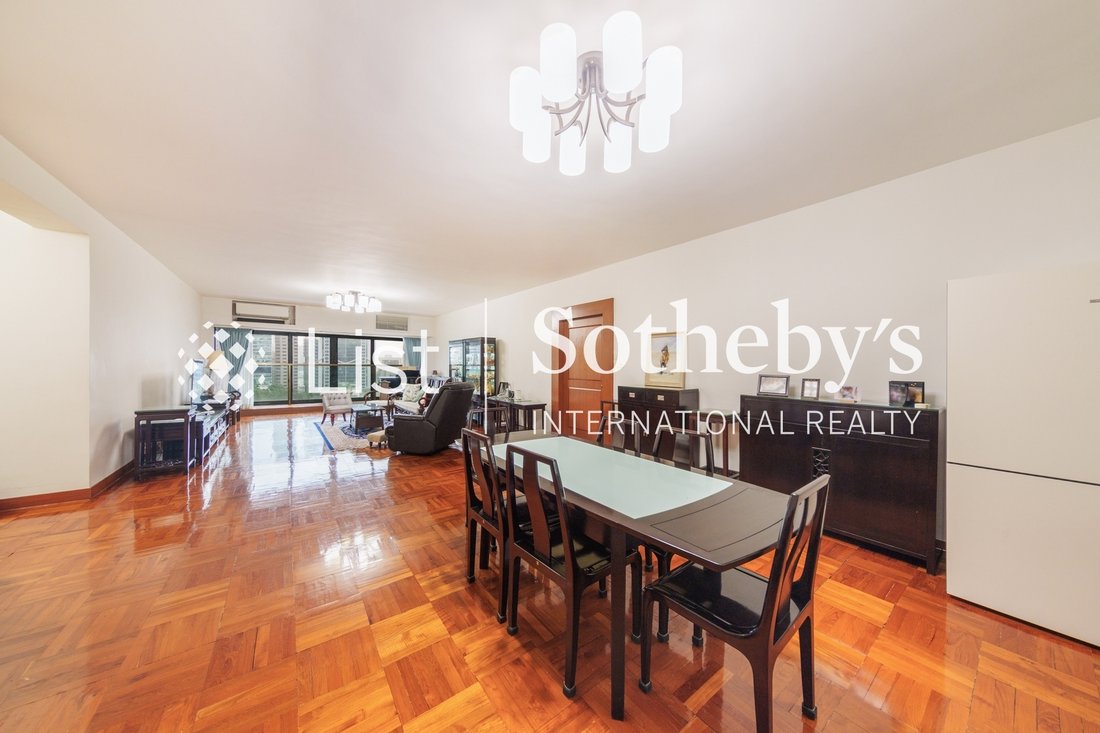 Apartment in Mid-Levels Central, Hong Kong 2 - 17903681