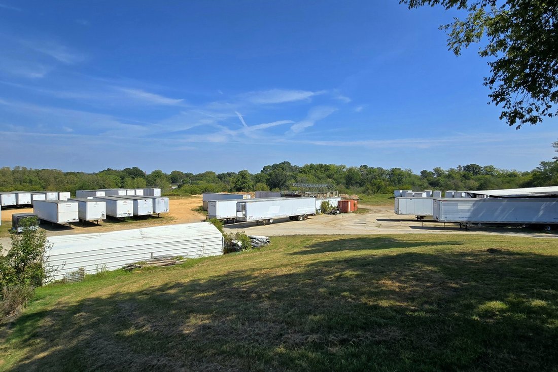 Land in Columbia, Tennessee, United States 4 - 17903048