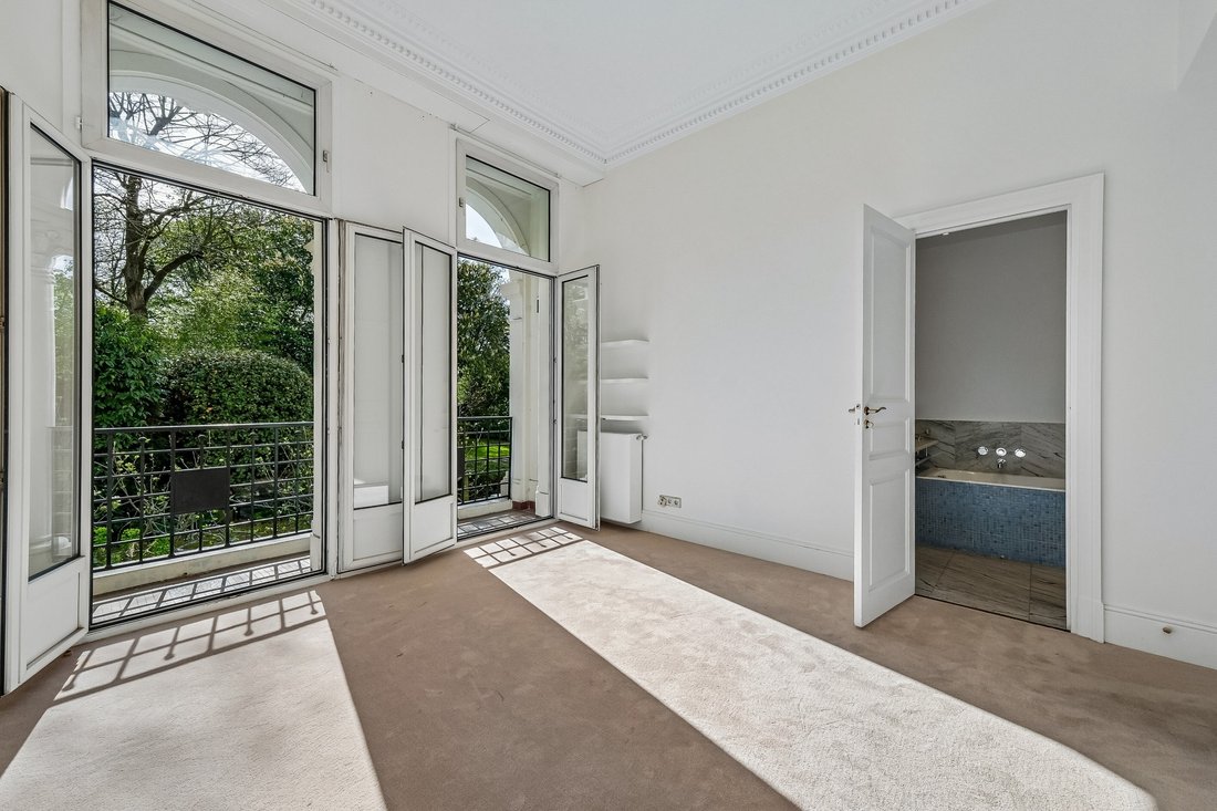 Apartment in La Plaine des Sablons, Neuilly-sur-Seine, France 5 - 17903452